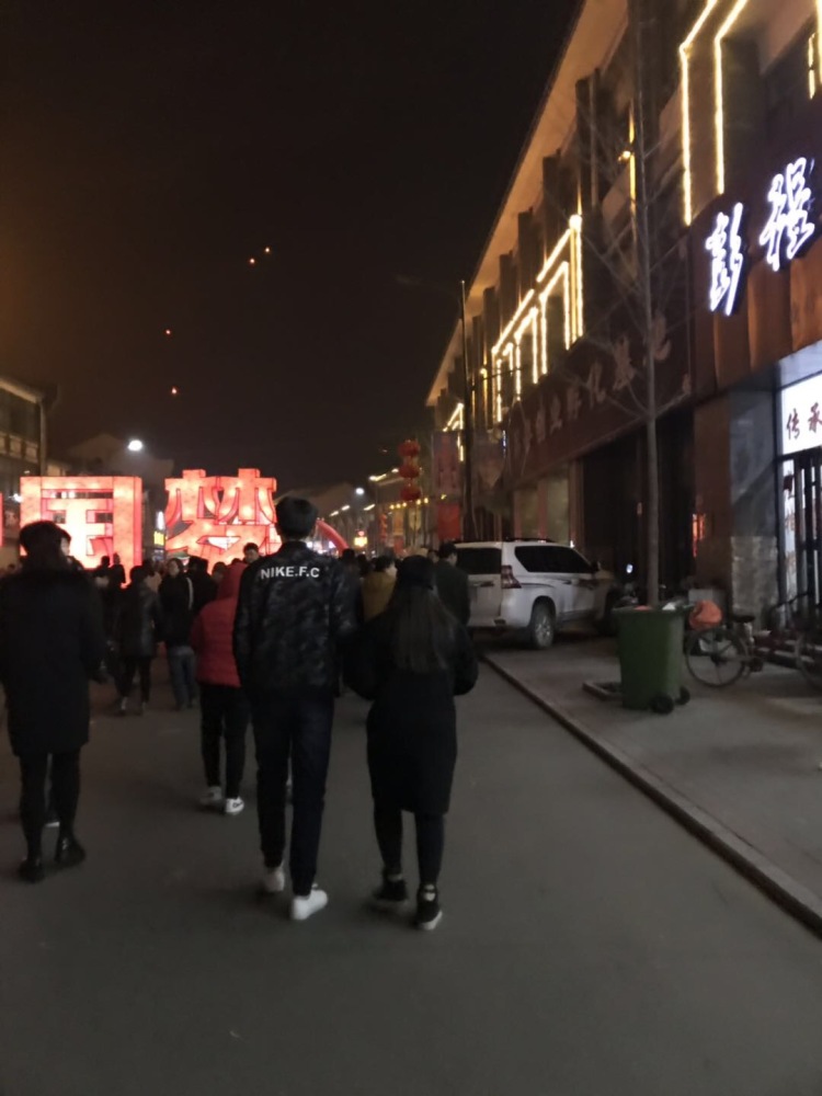 我有一头小香猪-北京市·北京市·通州区--身高185，体重140，在北京