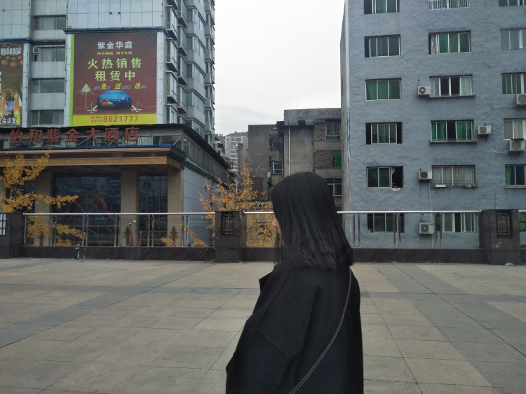 Neva.-四川省·达州市·万源市--好心情每天都照常营业.
接网拍.???