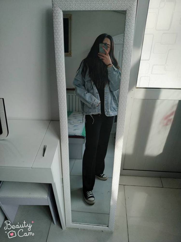 小果儿-河北省·沧州市·任丘市--可以拍女装,发卡,耳坠,眼镜,美瞳,包包
情侣装 学生服 淑女的 社会的 成熟的 文艺的 我都可以