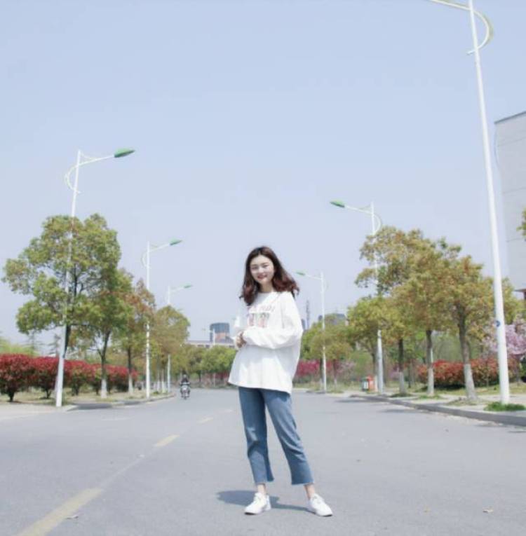 Evildoer.-江苏省·盐城市·亭湖区--喜欢拍照and后期P图
走到哪拍到哪
风格都可以尝试