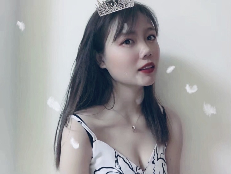 晓语语语吖?-陕西省·西安市·新城区--活泼开朗的小女孩 喜欢摄影修图 擅长舞蹈