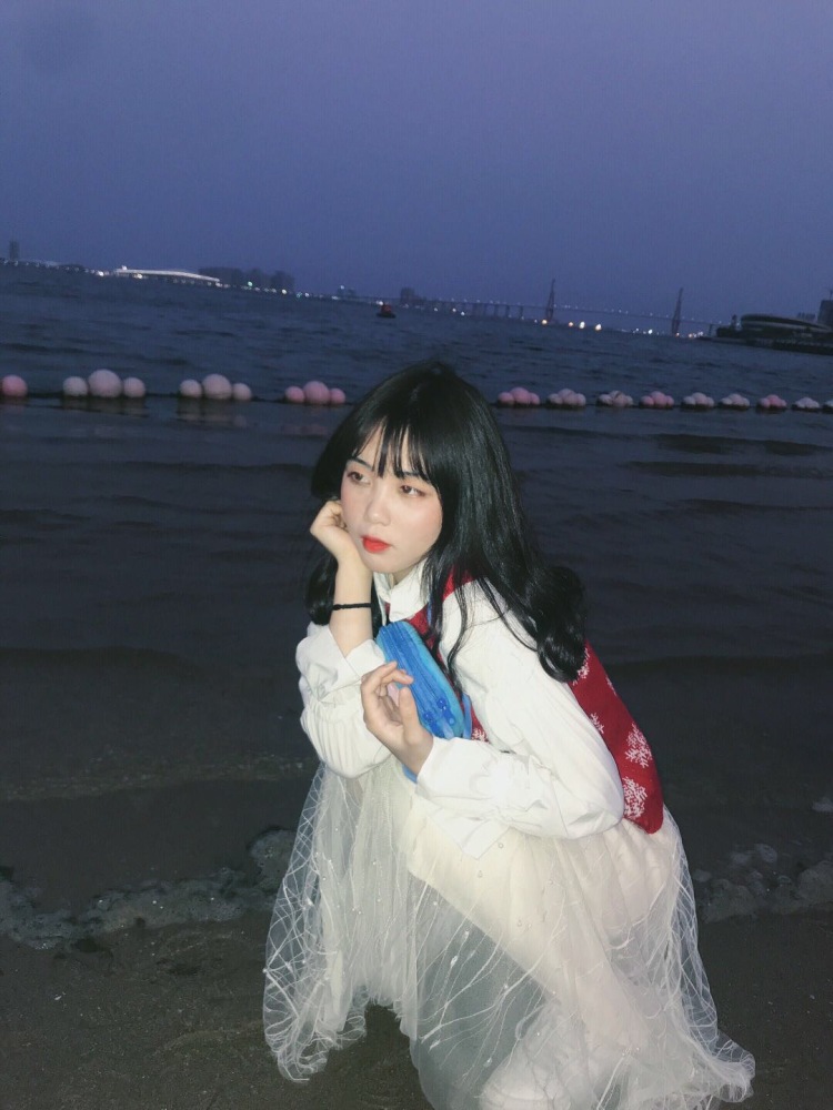 Sophieyoyo-广东省·湛江市·赤坎区--找我推广产品拍小视频拍照啊，美瞳也会拍哦，不会让你失望的