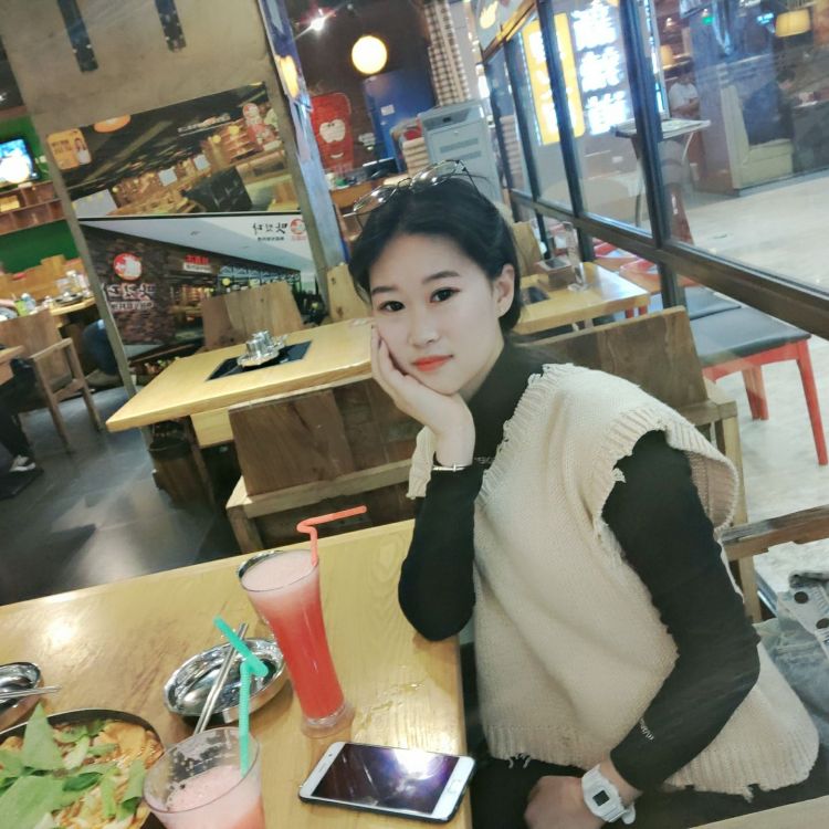 东汉房丝琦-内蒙古自治区·呼和浩特市·赛罕区--身高160 体重92  买家秀网拍美瞳都可以
生活费又透支了-_-