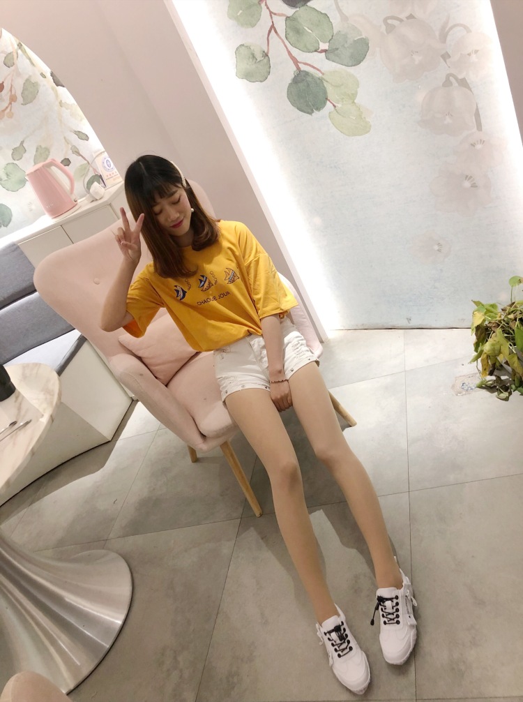 不将就。-河南省·安阳市·文峰区--接网拍买家秀哦
裙子 针织衫 裤子 运动鞋 高跟鞋 包包都可以