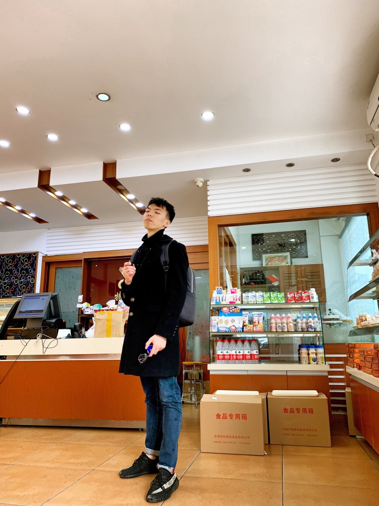欲医-福建省·漳州市·龙海市--有商家爸爸需要男模拍买家秀以及段视频的可以联系我哟?
可萌可酷,可甜可咸,卖的了萌,耍的了贱。