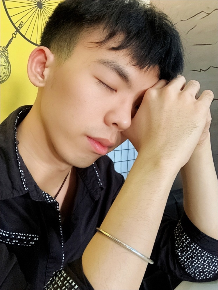欲医-福建省·漳州市·龙海市--有商家爸爸需要男模拍买家秀以及段视频的可以联系我哟?
可萌可酷,可甜可咸,卖的了萌,耍的了贱。