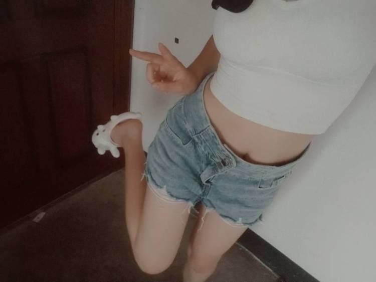 陪我⁹一点-四川省·雅安市·雨城区--本人是一个喜欢拍照化妆的女孩
身高:170
体重:55kg
拍图接单哦!!
感兴趣私我哦!❤️