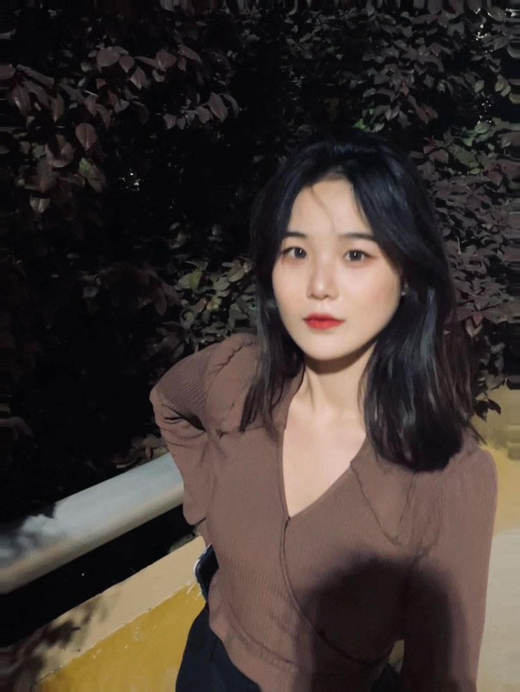 小司的猫-陕西省·西安市·雁塔区--身高161,体重52公斤,小个子微胖可接寄拍,买家秀,美妆,会拍照会p图,风格多样