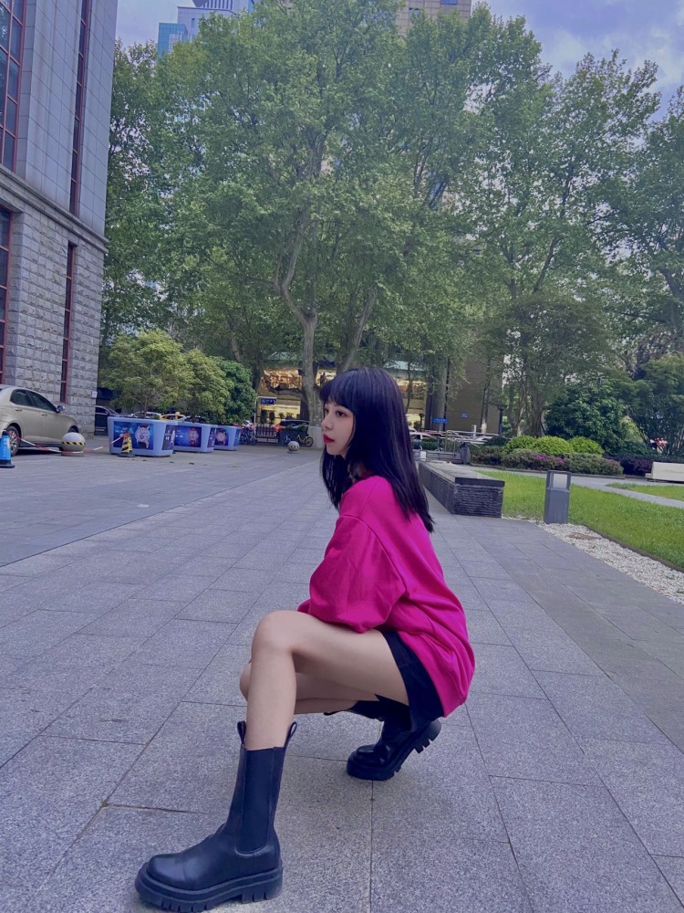 别烦小猪-江苏省·南京市·江宁区-抖音,某红薯-接单范围:寄拍,平面模特,买家秀,探店都可,具体可私。
身高:164
体重: 94
擅长p图,jk,汉服,lo裙等风格都可尝试。
不跑单,诚信接单。