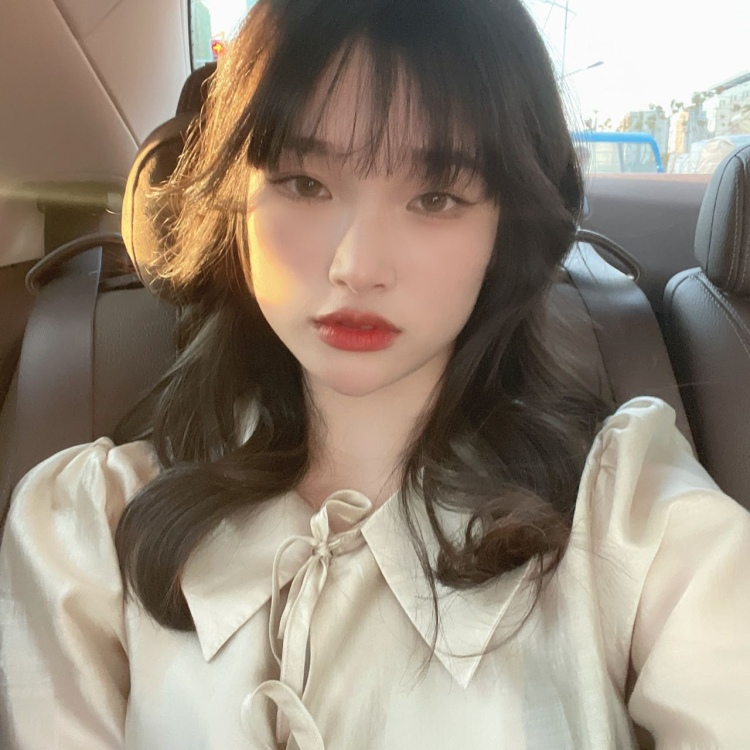 星辰-江西省·南昌市·青山湖区--喜欢拍照,会修图,喜欢搭配服装配饰,是个喜欢一切和美有关的小姐姐😊
可接寄拍,送拍,买家秀,探店,开箱
身高166体重98比例良好,皮肤白皙