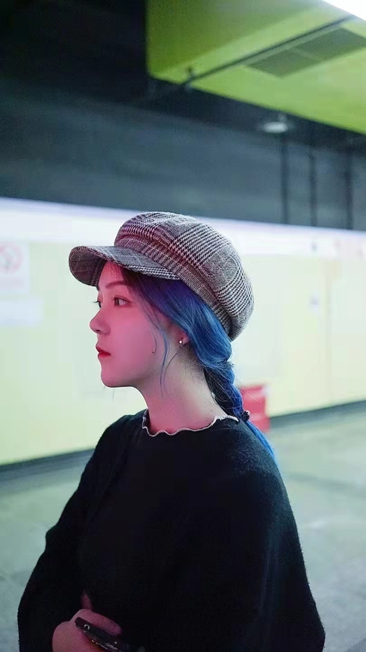措措-上海市·上海市·黄浦区-某红薯 微博-特长:绘画 摄影
专业:服装设计专业
爱好:穿搭 绘画 摄影 花艺
接单范围:买家秀,平面模特,探店,寄拍,瞳模
风格多样,出图质量高,不满意可重拍