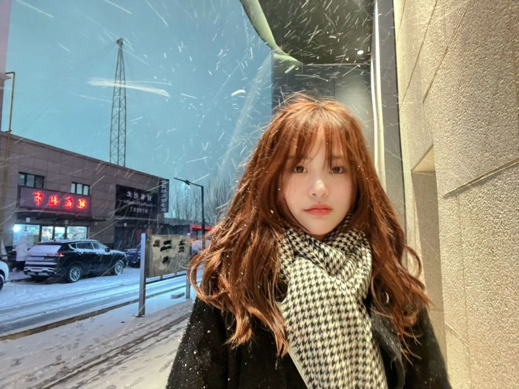 AEK-黑龙江省·大庆市·萨尔图区--可接:寄拍 送拍 买家秀
年龄:20
身高:165CM
体重:46kg
欢迎各位老板砸单,谢谢🙏