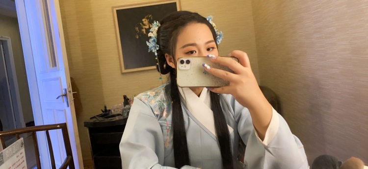 葱葱-浙江省·金华市·东阳市--是个三坑女孩,胖mm,主要想接这一方面的,也可以是美妆种草的,我可能不是最会弄的,但是我一定会很努力的
