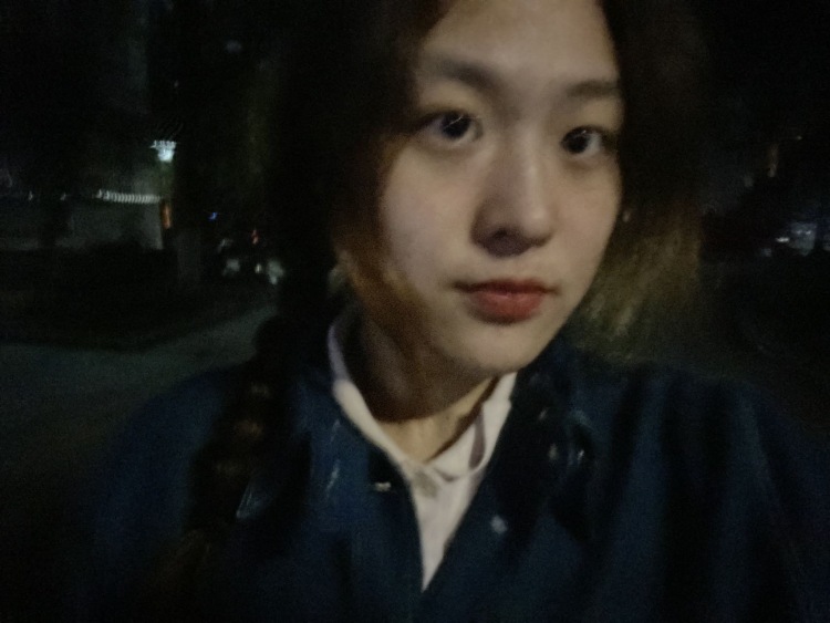 葱葱-浙江省·金华市·东阳市--是个三坑女孩,胖mm,主要想接这一方面的,也可以是美妆种草的,我可能不是最会弄的,但是我一定会很努力的