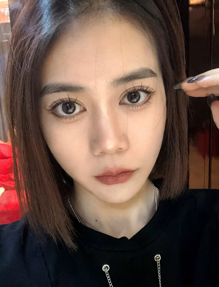🍑-贵州省·贵阳市·云岩区--坐标贵阳 153 75斤 可接寄拍、送拍 风格不限 爱拍照会p图 衣服、美瞳、饰品、包包、护肤都🉑️