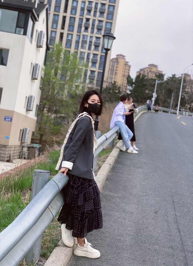 .-山东省·威海市·环翠区--大家好 希望大家多多关注我  素人一个 比较擅长p图 拍照 打卡 如长期合作可以 免费试拍一次 可以 无偿试品