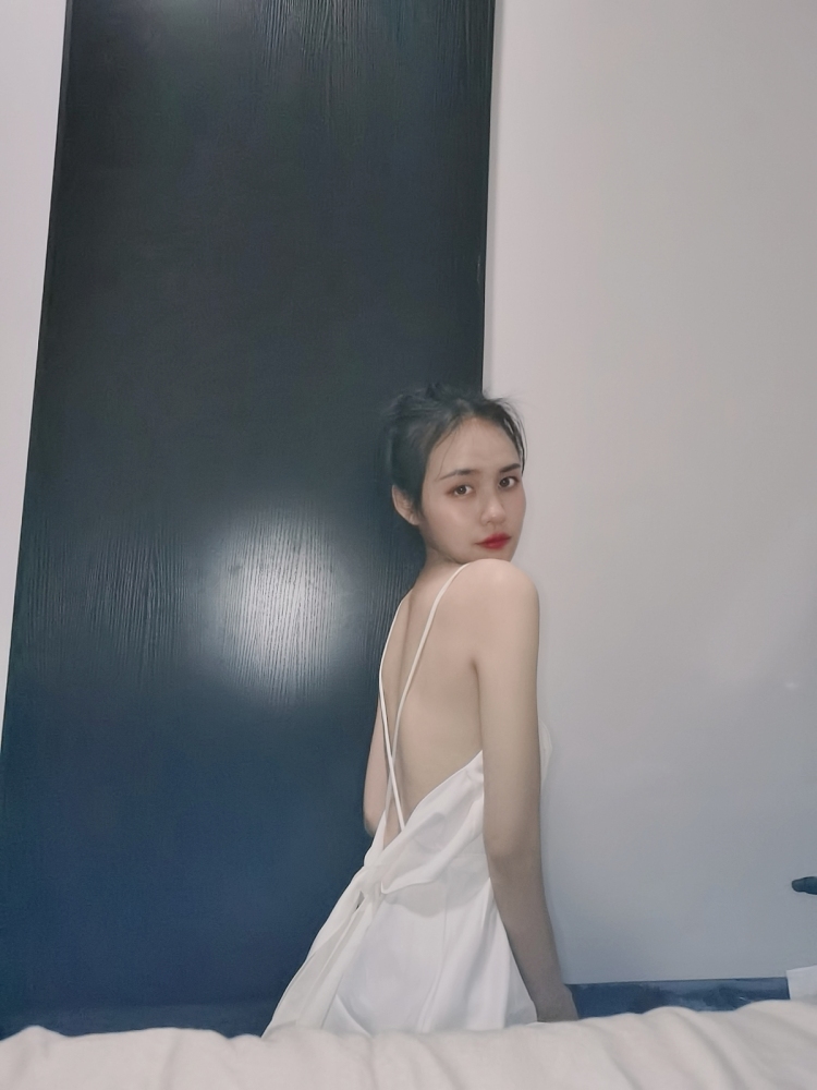 欣桐呀 👸-广西壮族自治区·南宁市·青秀区-微博 快手 某红薯-身高163体重88斤。新手小白正在慢慢积累经验，希望可以多一些人看到我。