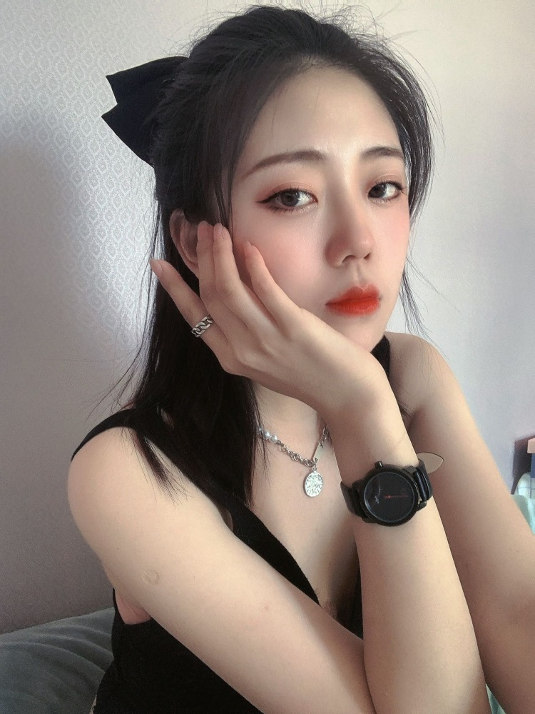 YYYᰔᩚ-黑龙江省·齐齐哈尔市·龙沙区-某红薯-接单范围：买家秀，也可做推广，衣服、饰品、包包、鞋都可以。本人172cm体重115斤