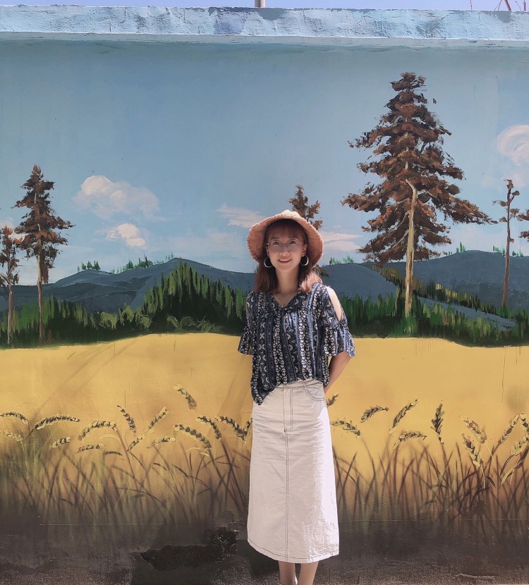 Lydia-宁夏回族自治区·中卫市·沙坡头区--身高163.体重48公斤，可接拍s码服饰，比例可以，能接受尽量不露脸拍摄