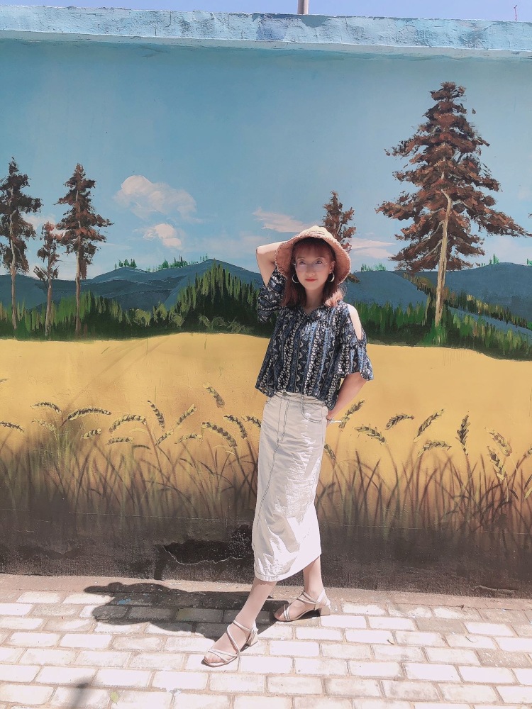 Lydia-宁夏回族自治区·中卫市·沙坡头区--身高163.体重48公斤，可接拍s码服饰，比例可以，能接受尽量不露脸拍摄