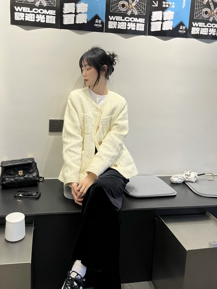 Cici-四川省·成都市·锦江区-抖音、微博-各位经纪人好～我叫Cici 身高：165cm、体重45kg 自由职业者 喜欢探店、穿搭、摄影。当然也很会p图～可以接寄拍、好物