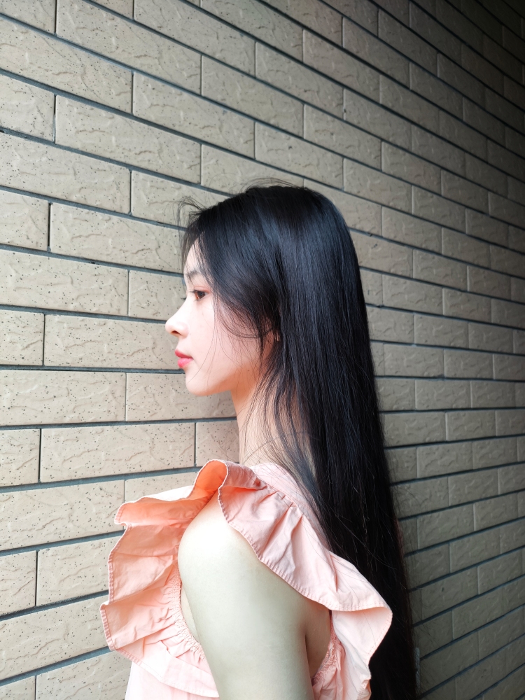 对方正在输入-四川省·成都市·金牛区--本人脾气好，有耐心，身高170，体重48kg，任何风格都可，不接私房