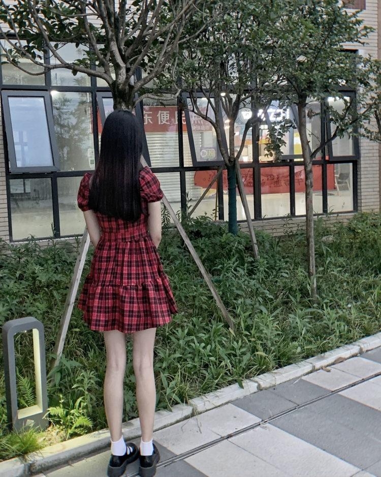 对方正在输入-四川省·成都市·金牛区--本人脾气好，有耐心，身高170，体重48kg，任何风格都可，不接私房