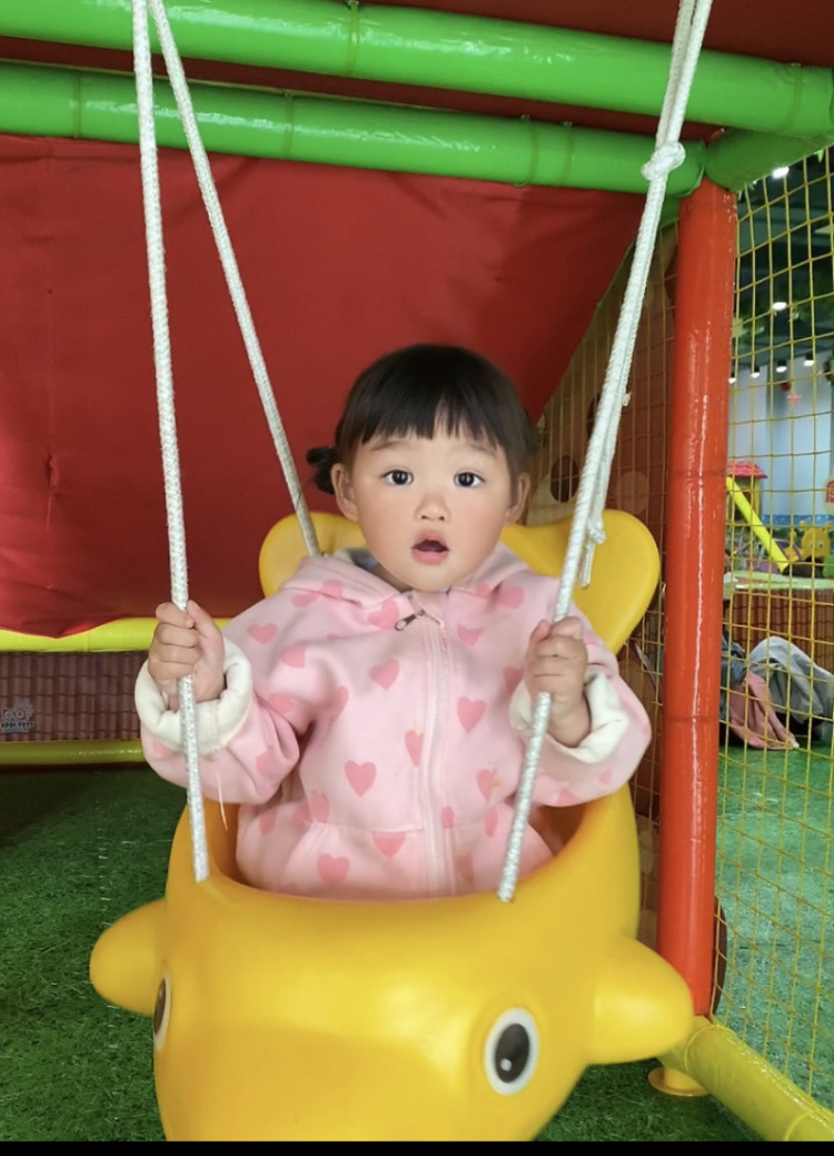 晚风-江西省·上饶市·婺源县--宝妈一枚，爱拍照，大人身高158厘米体重84斤      小孩身高90厘米  承接买家秀，亲子秀 出图快，拍到包满意