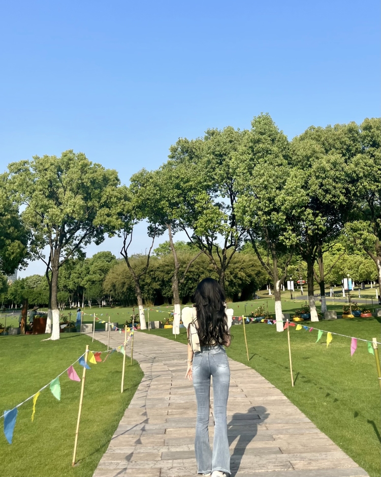 李天天-江苏省·常州市·溧阳市-抖音,微博-身高167体重100斤,喜欢拍照📷可以接买家秀,开箱测评,探店等……