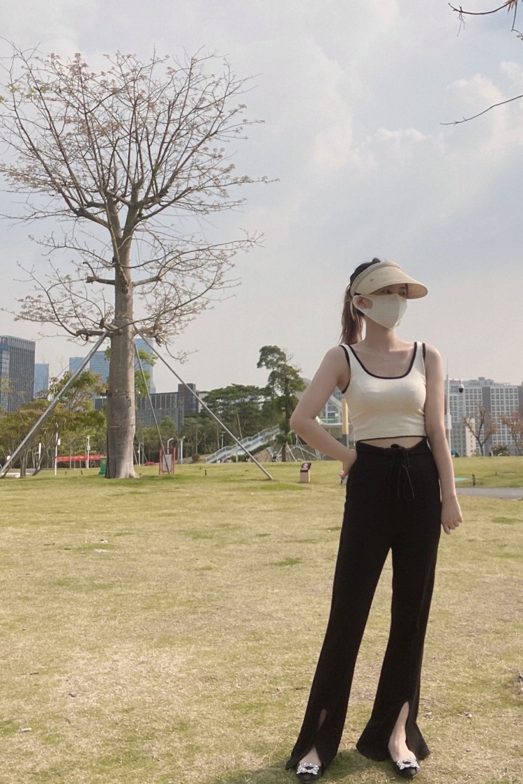 Milis💋-广东省·深圳市·龙华区--接买家秀,试衣模特,小个子穿搭,身高153cm,体重40kg,身材比例佳。