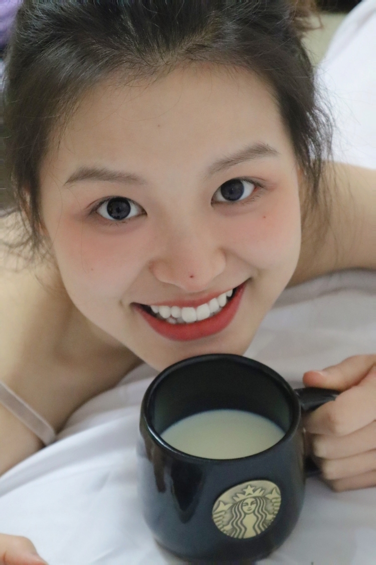今安-四川省·成都市·新都区-微博-可以接衣服和项链或者耳饰的买家秀订单,有相机,会拍照,会P图