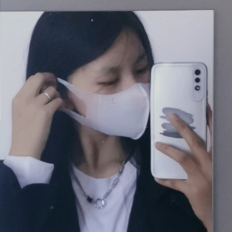 wind.-黑龙江省·齐齐哈尔市·泰来县-知乎，快手-会拍照修图，对镜拍更加拿手，各种风格都可以驾驭，身高168 体重110 身材均匀