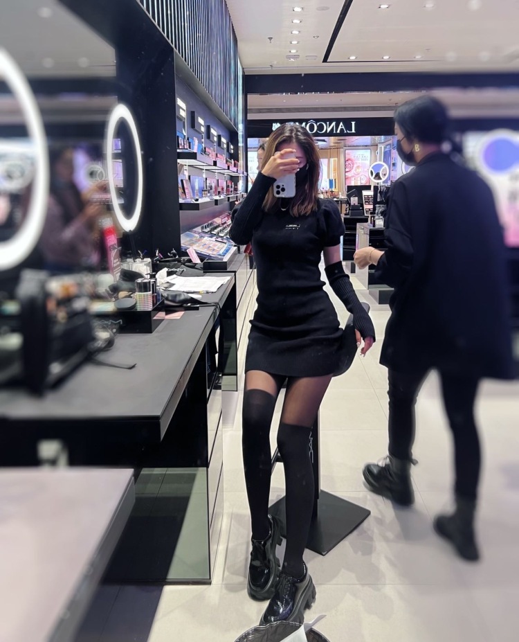 💓Kathy_-广东省·东莞市·东城街道--大家好！我是Kathy
会播音演讲，做过销售能够制作种草短视频，寄拍拍照，会彩妆化妆技巧
拍照写真日常所以图本人均🉑️
用心经营账号和产品买家秀 请大家信任
艺名：Kathy
年龄：24
身高：160