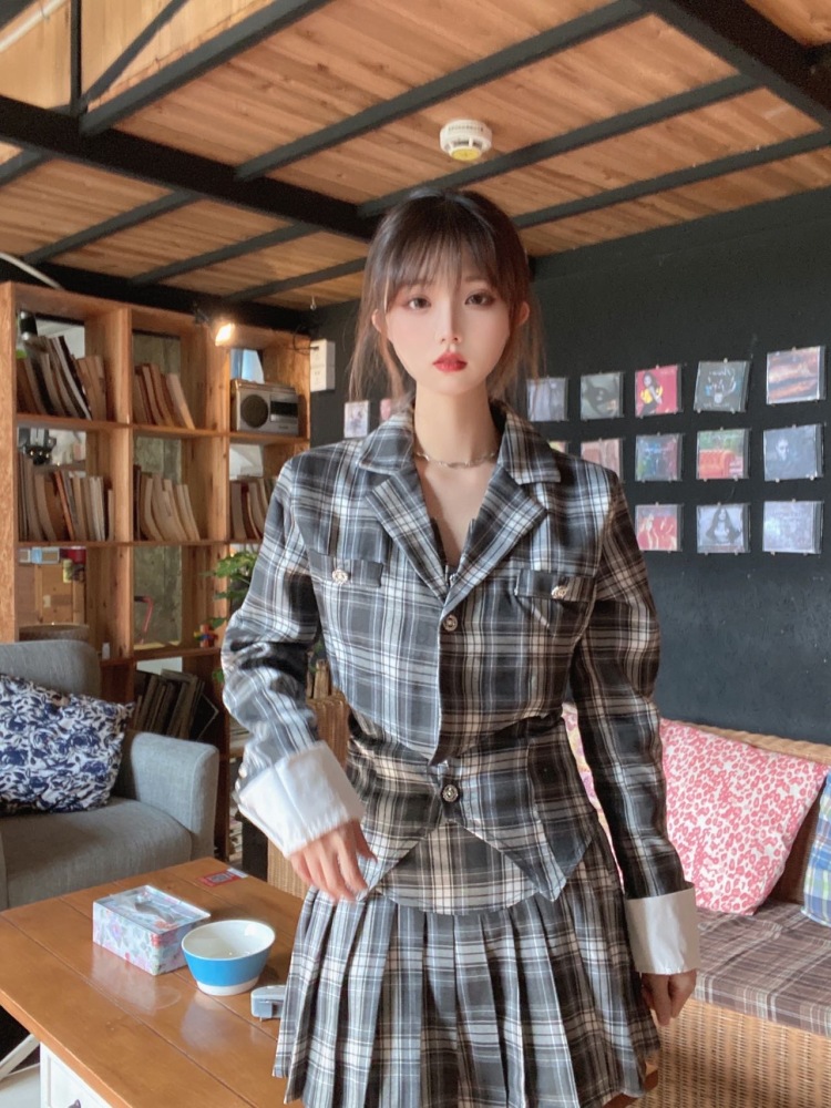 Gaga-浙江省·宁波市·余姚市-抖音微博-身高160 体重43kg
接寄拍 买家秀 淘宝 pdd
有抖音 微博
风格可爱甜辣偏多