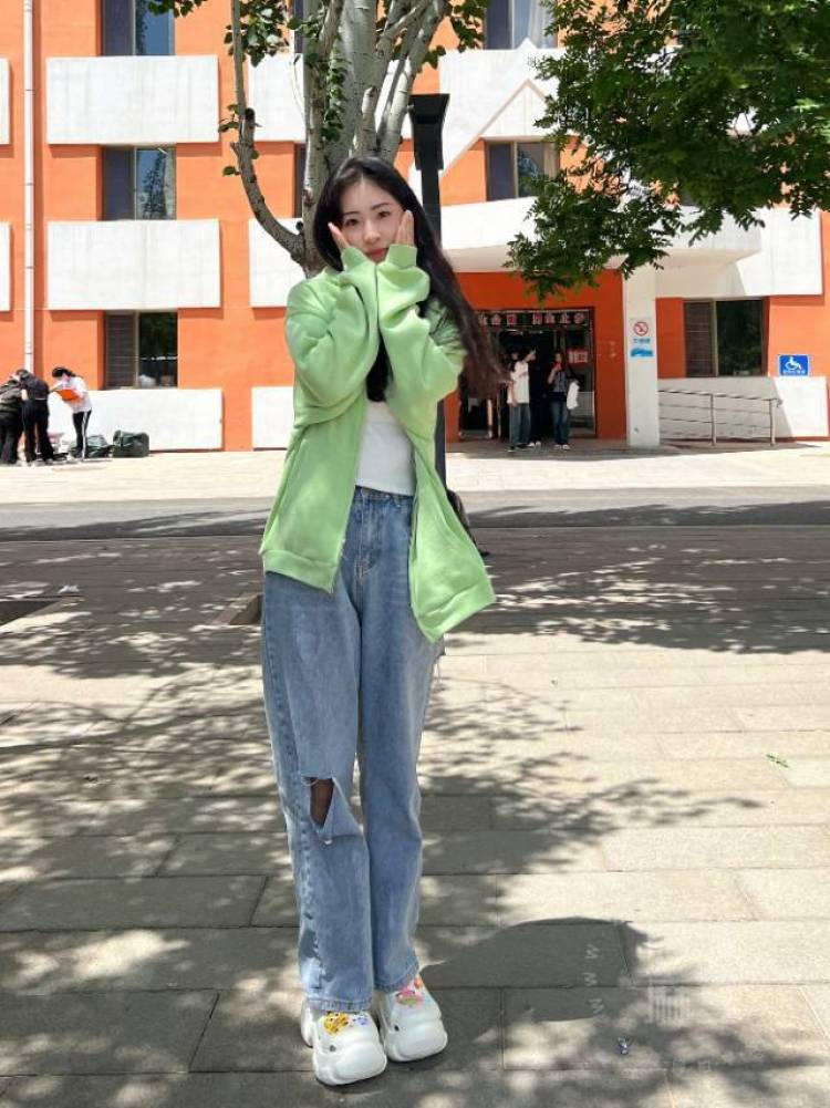 日落后看海-内蒙古自治区·赤峰市·元宝山区--学生 做过两年买家秀 会拍照技术好 会p图会视频剪辑 有经验 配合接受重拍