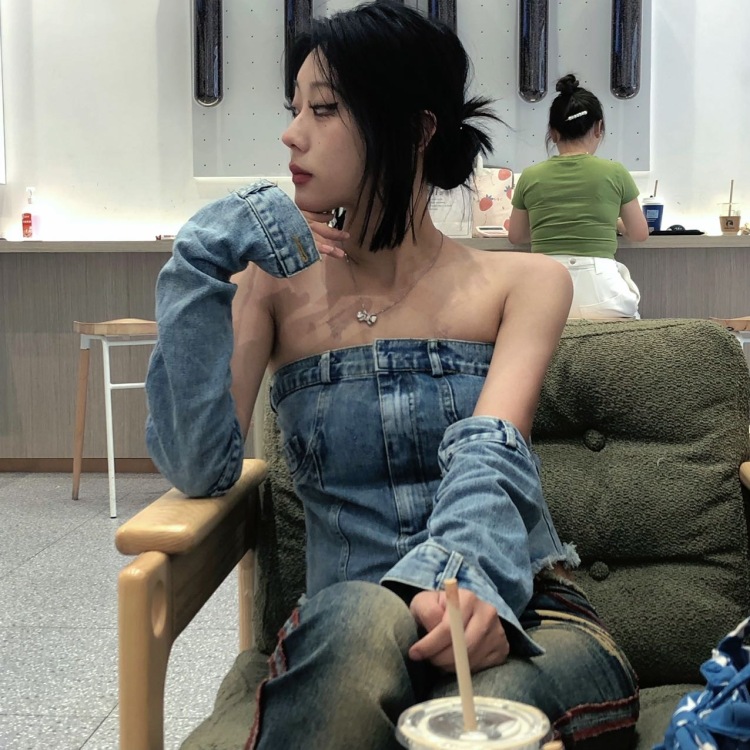 鱼籽-重庆市·重庆市·沙坪坝区-某红薯,抖音-买家秀,种草,寄拍,淘宝拼多多京东都可
很多风格可以驾驭
170-103
衣服饰品都可以哒