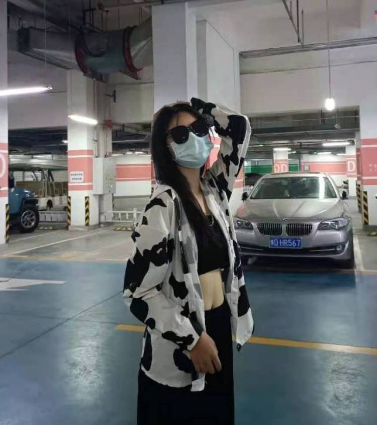 等我练出马甲线🐴-河南省·平顶山市·湛河区-快手-我的特长 会拍照 会舞蹈 能带货
可以接一些 连衣裙 清新 温柔 可爱的都可以
照片如下