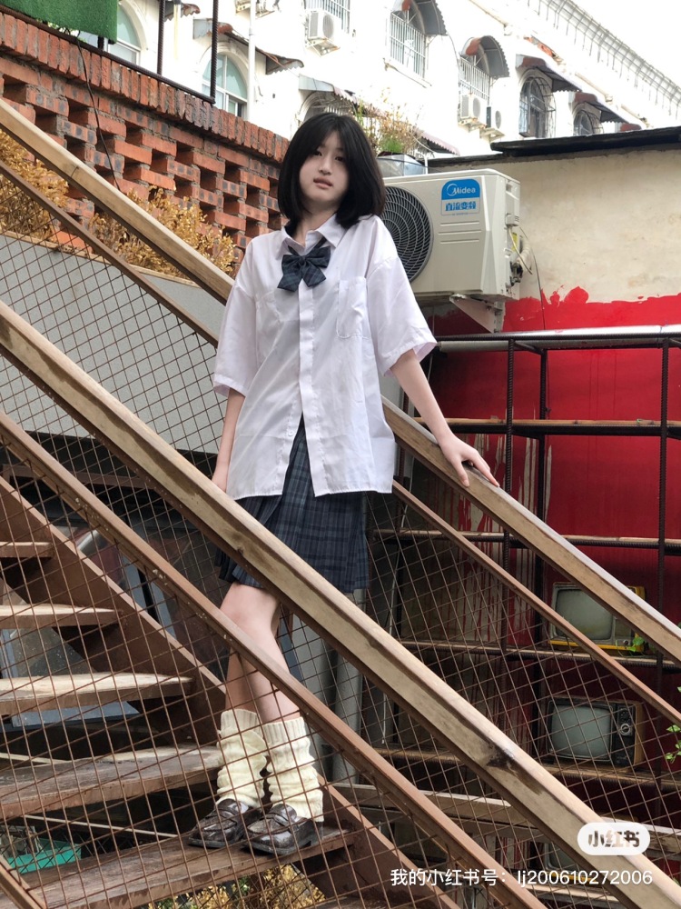 赖小叶-河南省·周口市·西华县-小赖日记-接寄拍 身高168 体重44kg 各种风格都可以驾驭 除非妈妈装 感兴趣的可以哦