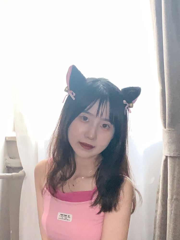 小爪叽.-辽宁省·大连市·金州区--160cm,40kg,模特。可接寄拍,小个子穿搭,开箱,探店,vlog,买家秀等。抖音粉丝多,会修图会拍照,薪资可议。