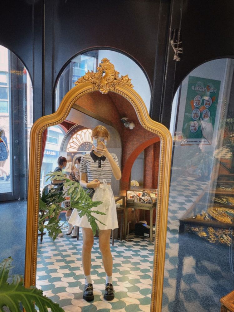 油饼-北京市·北京市·海淀区-某红薯-接寄拍,女装,173 53擅长韩系 日系 休闲 生活化风格,有相机,会修图,审美好