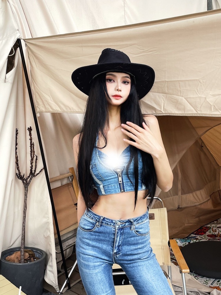 Karen-广东省·广州市·荔湾区--168/48 平面模特兼职 可接化妆品 饰品 服装 不接受大尺度 风格多样
艺名:Karen
身份:主播带货
年龄:22
身高:168CM
体重:48KG
坐标:广东省·广州市