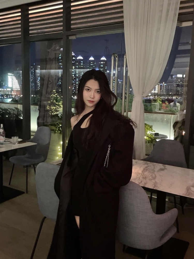 Karen-广东省·广州市·荔湾区--168/48 平面模特兼职 可接化妆品 饰品 服装 不接受大尺度 风格多样
艺名:Karen
身份:主播带货
年龄:22
身高:168CM
体重:48KG
坐标:广东省·广州市