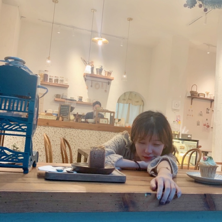 虾小仙_🍬-浙江省·绍兴市·上虞区--喜欢拍照p图 探店 穿搭
本人163cm 42kg 骨干甜妹一枚 商家看看我