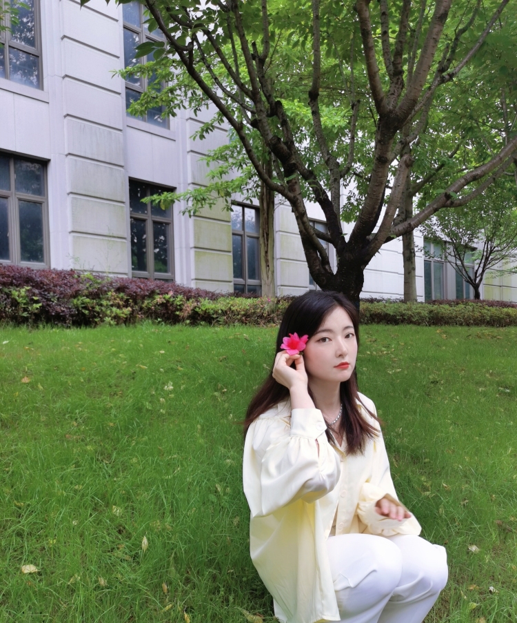 张艺清-浙江省·杭州市·西湖区-抖音-买家秀;寄拍;网拍;想做网拍模特,会努力的做下去的。加油呀!