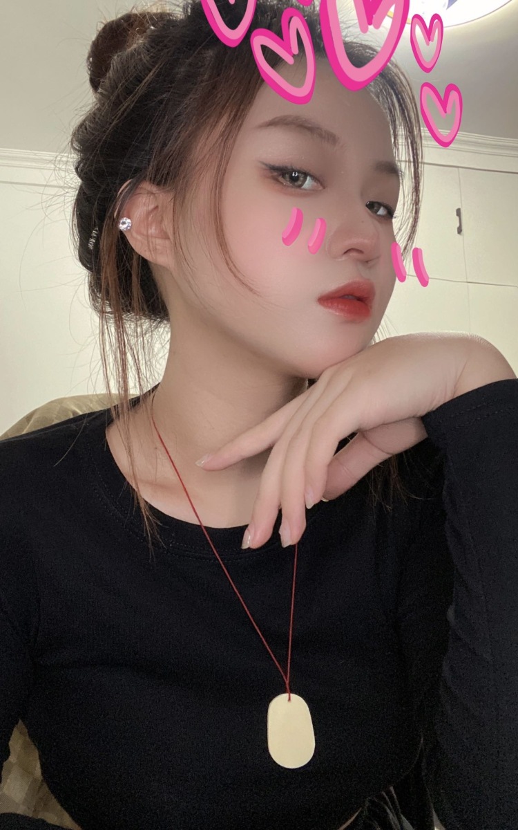 脏脏包-黑龙江省·哈尔滨市·南岗区--服装寄拍 衣服包包 首饰鞋子都可以 微胖妹子 梨形身材 有这方面的可以合作