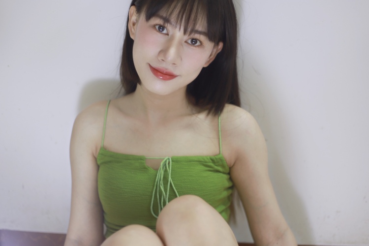 普通人-广西壮族自治区·崇左市·龙州县--可接买家秀,想接包包,饰品,穿搭,化妆品类,因为日常工作是化妆师兼摄影师,会自己搭配p图