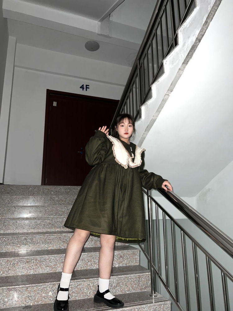 古娜拉乌漆嘛黑.-山东省·烟台市·招远市-抖音-在线接单 买家秀 美瞳 耳钉 项链各种饰品 衣服鞋子包包 化妆品等