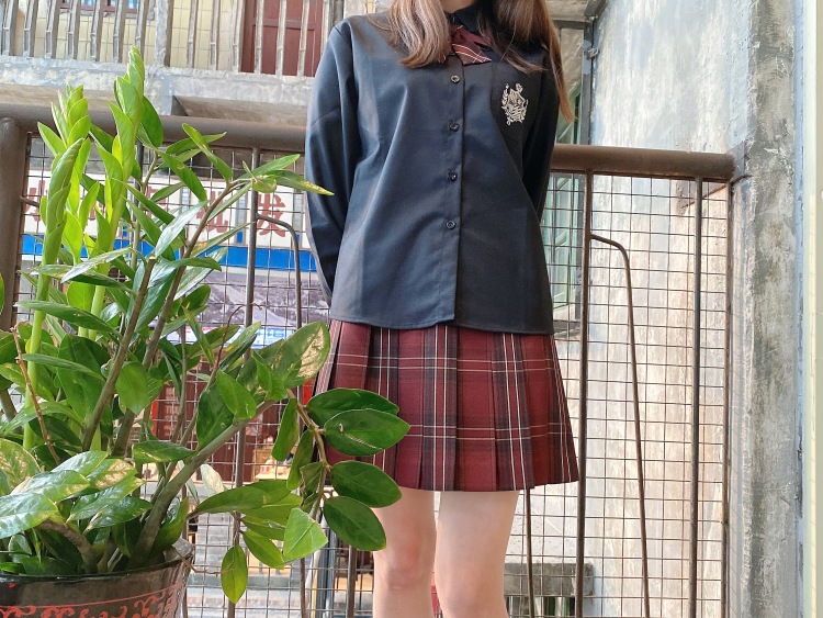 Star🌟-湖南省·长沙市·雨花区-抖音，某红薯-喜欢尝试不同风格的穿搭，接服装寄拍，风格方面淑女，性感，可爱都可。