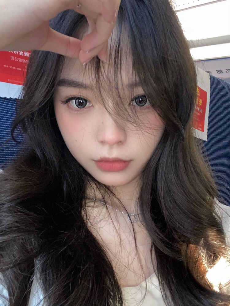 别烦小猪-江苏省·南京市·江宁区-抖音,某红薯-擅长拍照,p图
身高164,体重94
风格多样化
希望尝试瞳瞳