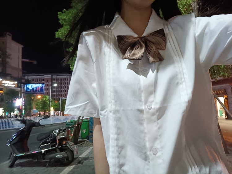 KUN.-重庆市·重庆市·沙坪坝区-抖音 微博 快手-身高163 体重86
接服装穿搭类，寄拍，买家秀，会修图，能驾驭多种风格，返图快，有充足时间 希望长期合作
✧ෆ◞◟˃̶̤⌄˂̶̤⋆biubiu
